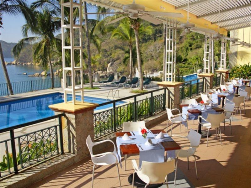 Camino Real Diamante Hotel